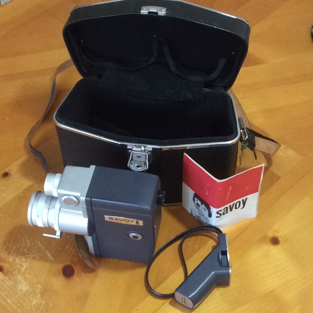 Vintage SAVOY 8 Model 507 Movie Camera